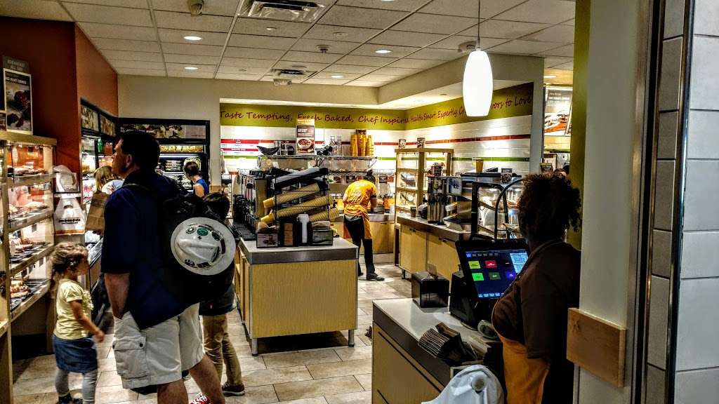 Au Bon Pain | 1 Saarinen Circle, Sterling, VA 20166 | Phone: (703) 996-0160