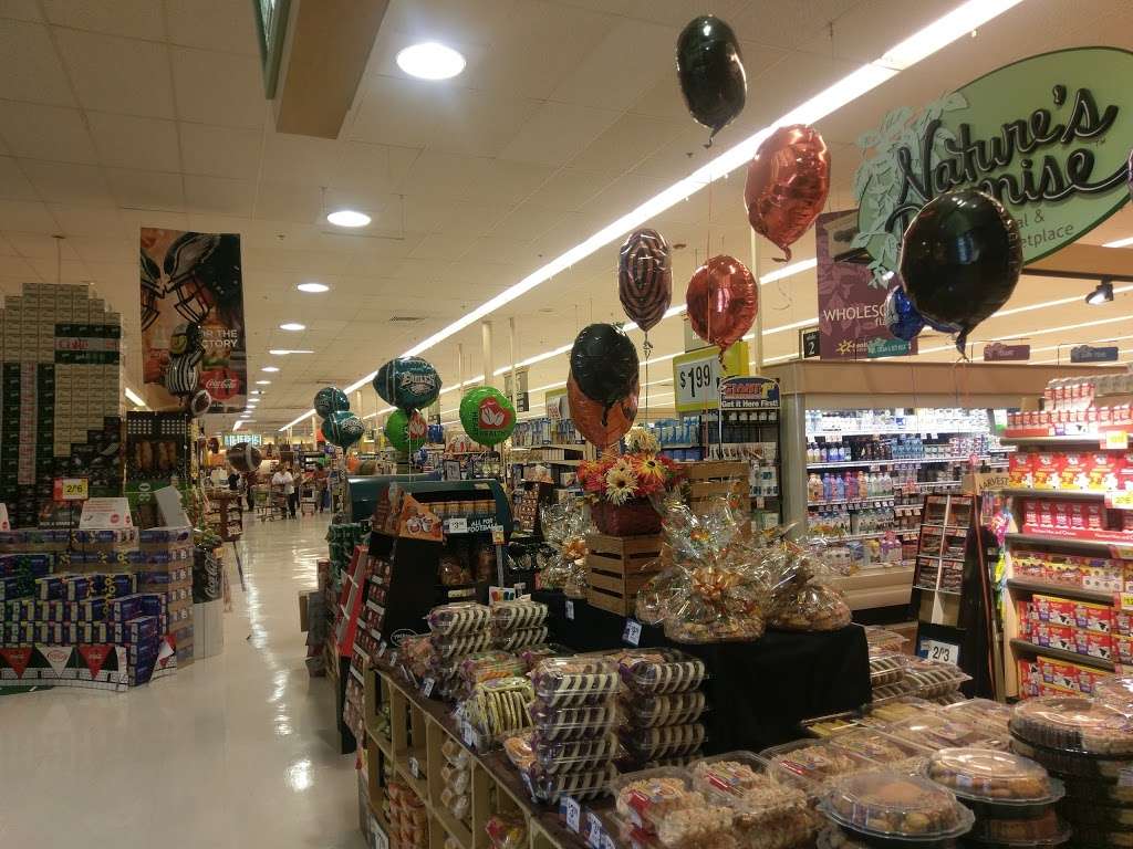 GIANT Food Stores | 2910 Springfield Rd, Broomall, PA 19008, USA | Phone: (610) 355-7717