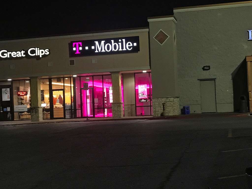 T-Mobile | 1806 N Velasco St, Angleton, TX 77515, USA | Phone: (979) 308-4565