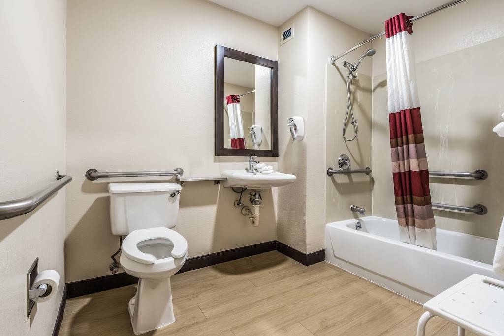 Red Roof Inn Phoenix North - Bell Road | 17222 N Black Canyon Hwy, Phoenix, AZ 85053, USA | Phone: (602) 866-1049