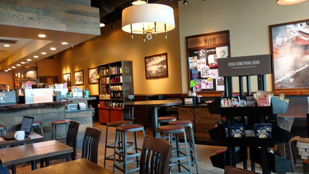 Starbucks | 2310 Laporte Ave #900, Valparaiso, IN 46383, USA | Phone: (219) 462-6404