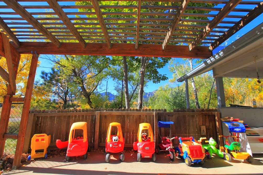 Boulder Montessori School | 3300 Redstone Rd, Boulder, CO 80305, USA | Phone: (303) 494-5814