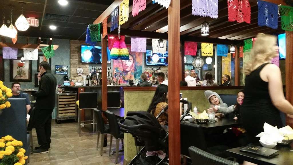 El Encanto Modern Mexican Grill | 4300 Green River Rd Suite 101, Corona, CA 92880, USA | Phone: (951) 432-7352