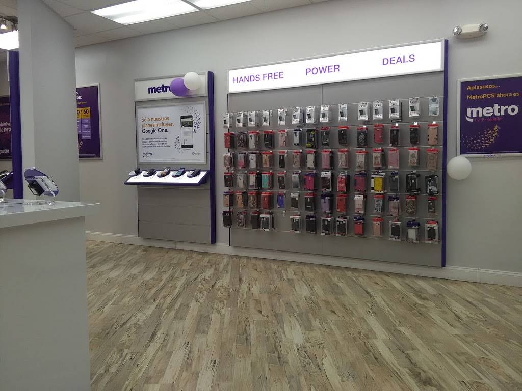 Metro by T-Mobile | 3923 S 76th St, Milwaukee, WI 53220, USA | Phone: (414) 249-5968