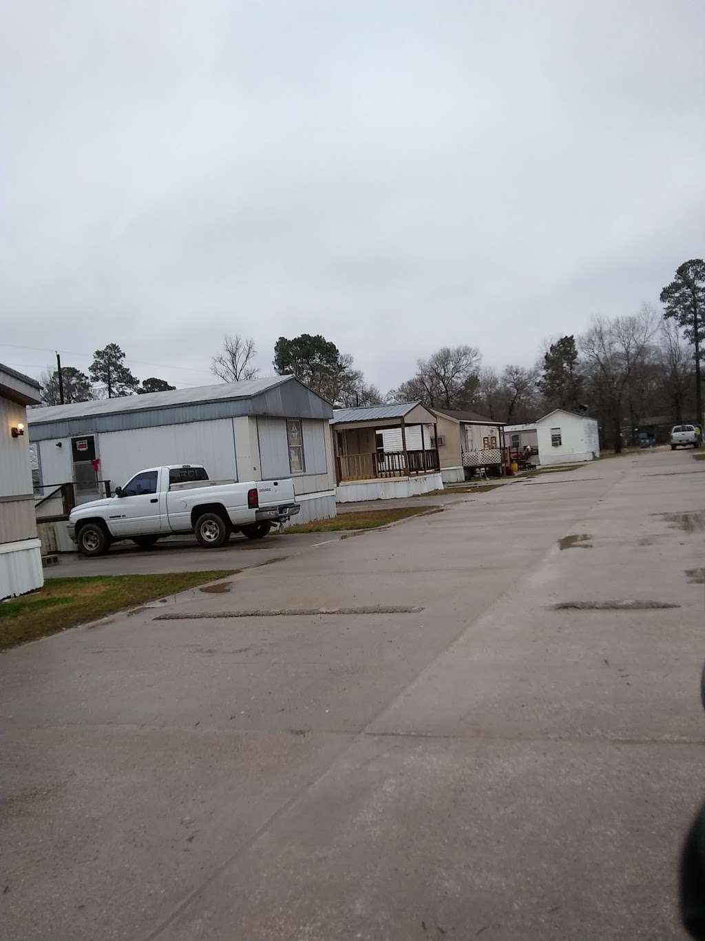 Mobile Home Man/ Caney Park | 23490 FM 1485, New Caney, TX 77357, USA | Phone: (281) 399-8098