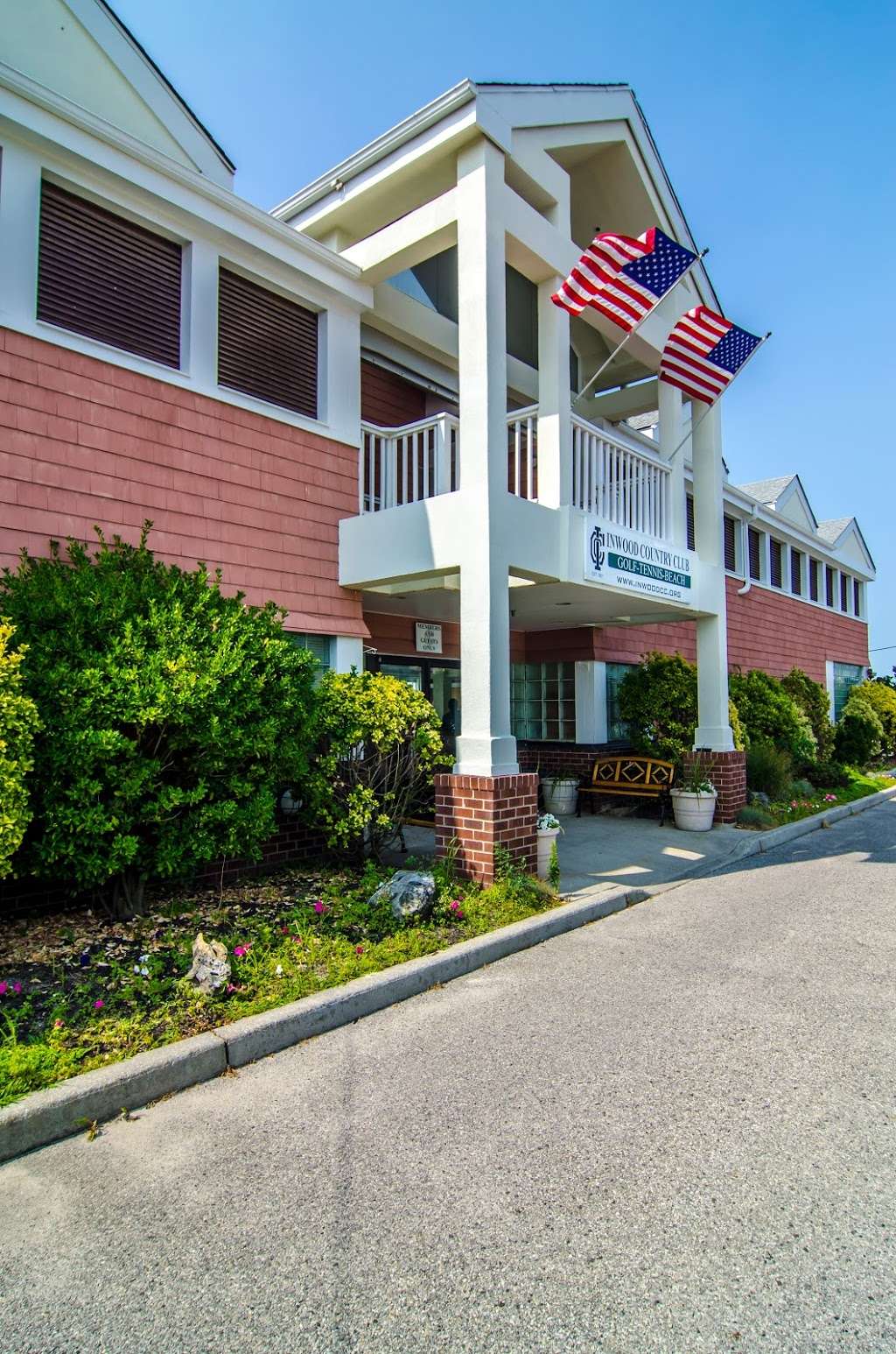 Inwood Beach Club | 1795 Ocean Blvd, Atlantic Beach, NY 11509 | Phone: (516) 239-4922