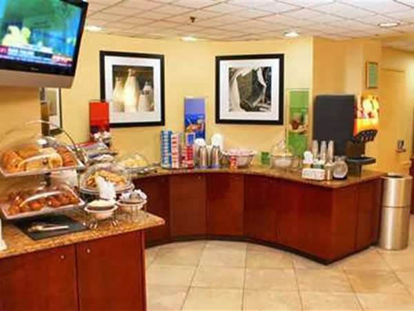 Avi Hotel Largo | 9421 Largo Dr W, Upper Marlboro, MD 20774, USA | Phone: (301) 499-4600