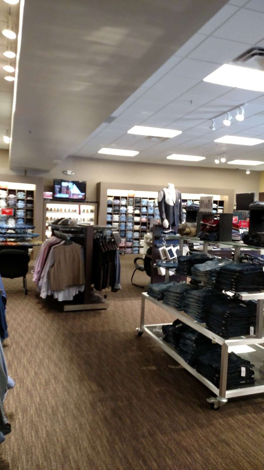 Mens Wearhouse | 23700 El Toro Rd Suite A, Lake Forest, CA 92630, USA | Phone: (949) 855-9711