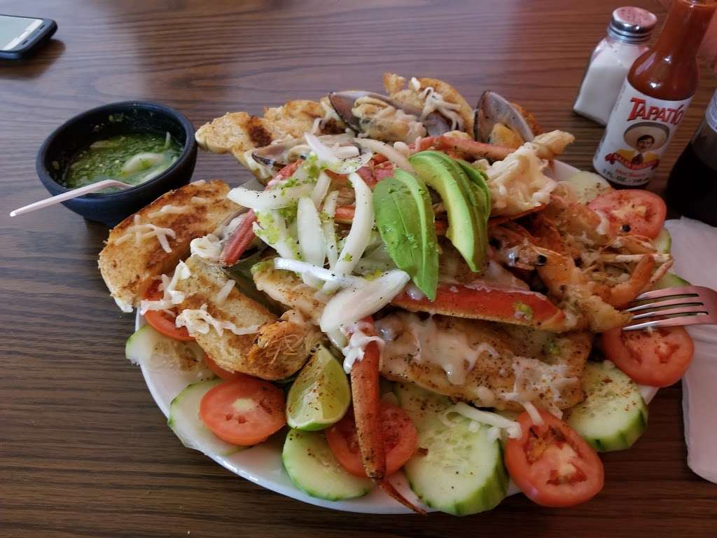 Ranchos Taco Shop And Seafood | 744 N Midway Dr, Escondido, CA 92027, USA | Phone: (760) 546-4015