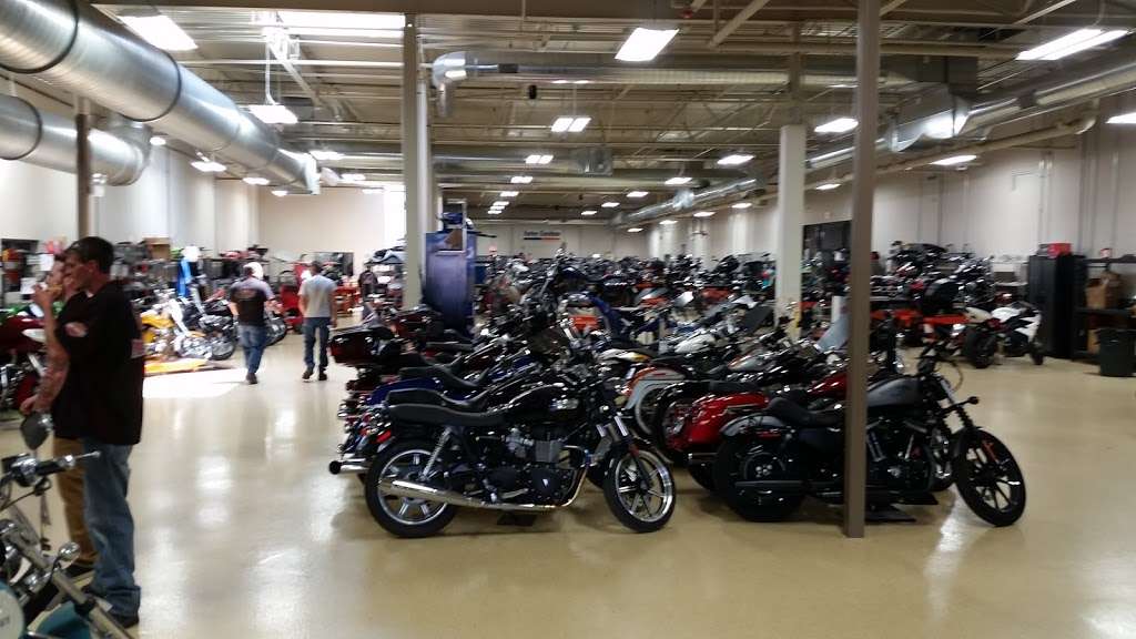 Woodstock Harley-Davidson | 2235 S Eastwood Dr, Woodstock, IL 60098 | Phone: (815) 337-3511