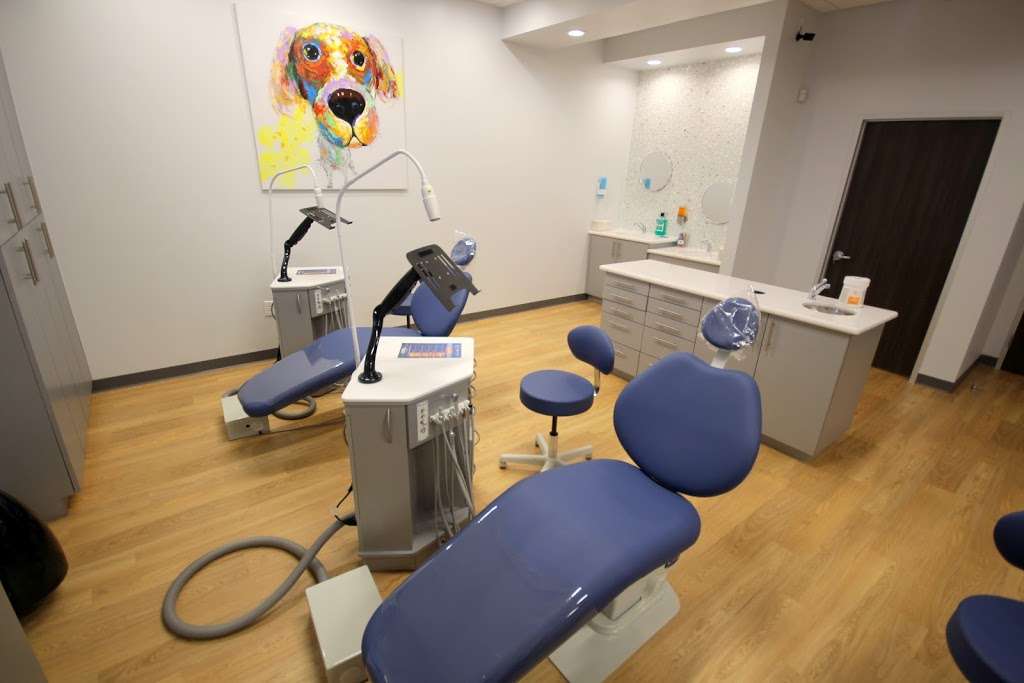 New Image Orthodontics | 11625 W Broadway Blvd #185, Pearland, TX 77584 | Phone: (713) 955-4224