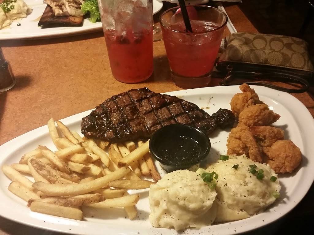 TGI Fridays | 8041 Concord Mills Boulevard, Concord, NC 28027, USA | Phone: (704) 979-3043