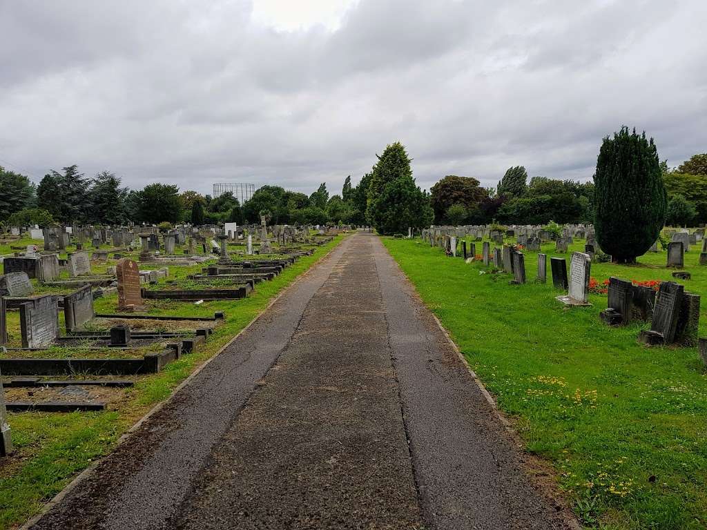 Merton & Sutton Joint Cemetery | Garth Rd, Morden SM4 4NW, UK | Phone: 020 8545 3666