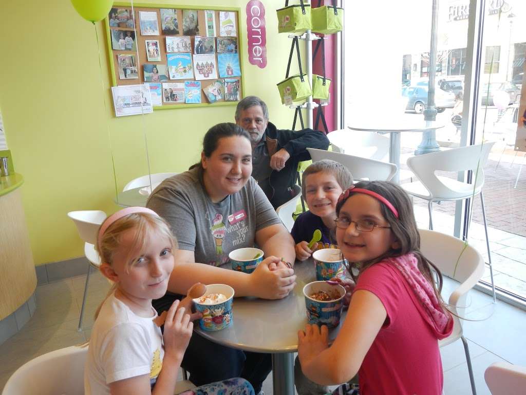 Menchies Frozen Yogurt | 1 Towne Centre Blvd Suite 3650, Fredericksburg, VA 22407 | Phone: (540) 370-8743