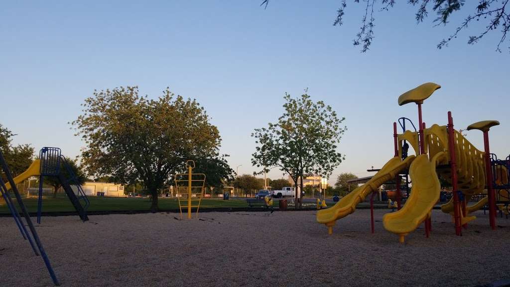 Friendship Park, Kirby, Texas | 5745 Binz-Engleman Rd, Kirby, TX 78219, USA | Phone: (210) 661-3198