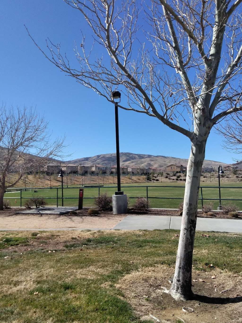 Foothill Park (Official) | 2525 The Groves, Palmdale, CA 93551, USA | Phone: (661) 267-5611