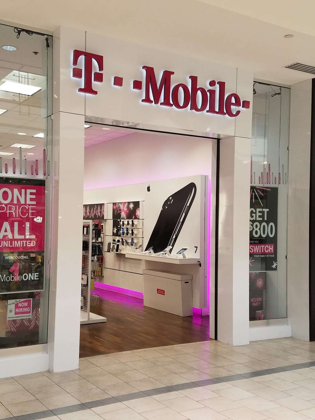 T-Mobile | 112 Eisenhower Pkwy #1037, Livingston, NJ 07039, USA | Phone: (973) 994-2046