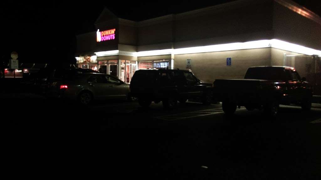 Dunkin Donuts | 593 Post Rd, Fairfield, CT 06824, USA | Phone: (203) 255-3366