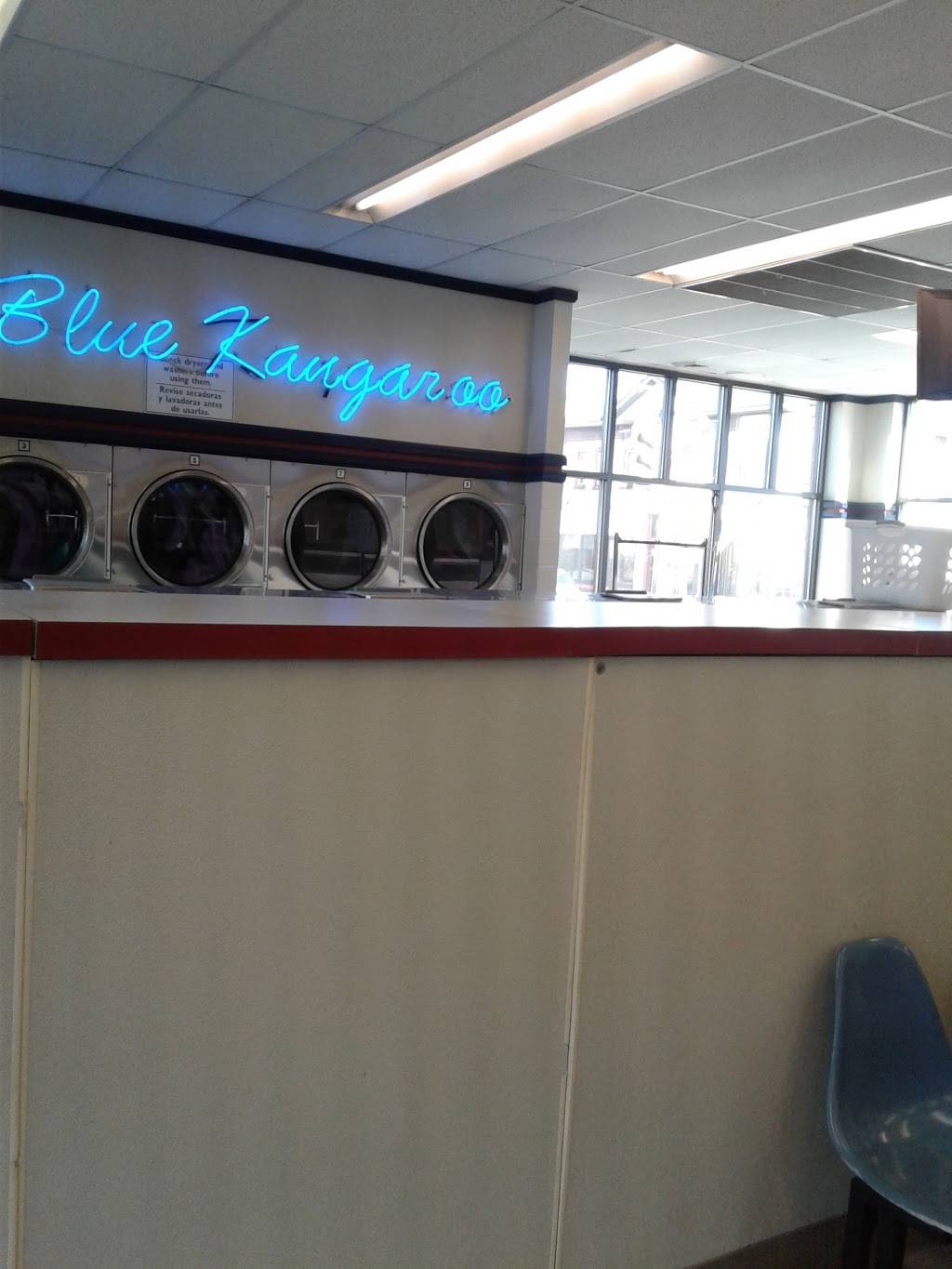 Blue Kangaroo Coin Laundry | 1115 W Greenfield Ave, Milwaukee, WI 53204, USA | Phone: (414) 385-0553