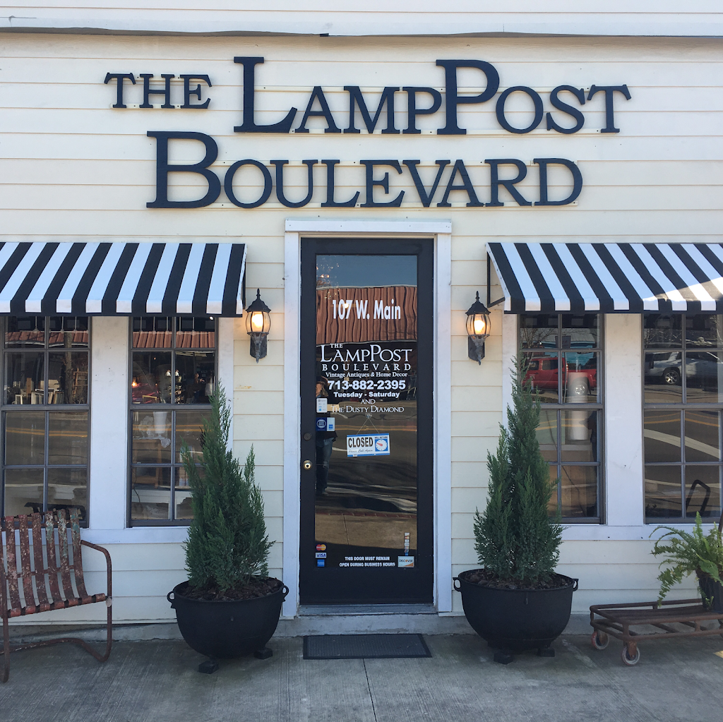 The LampPost Boulevard | 107 W Main St, Tomball, TX 77375, USA | Phone: (713) 882-2395