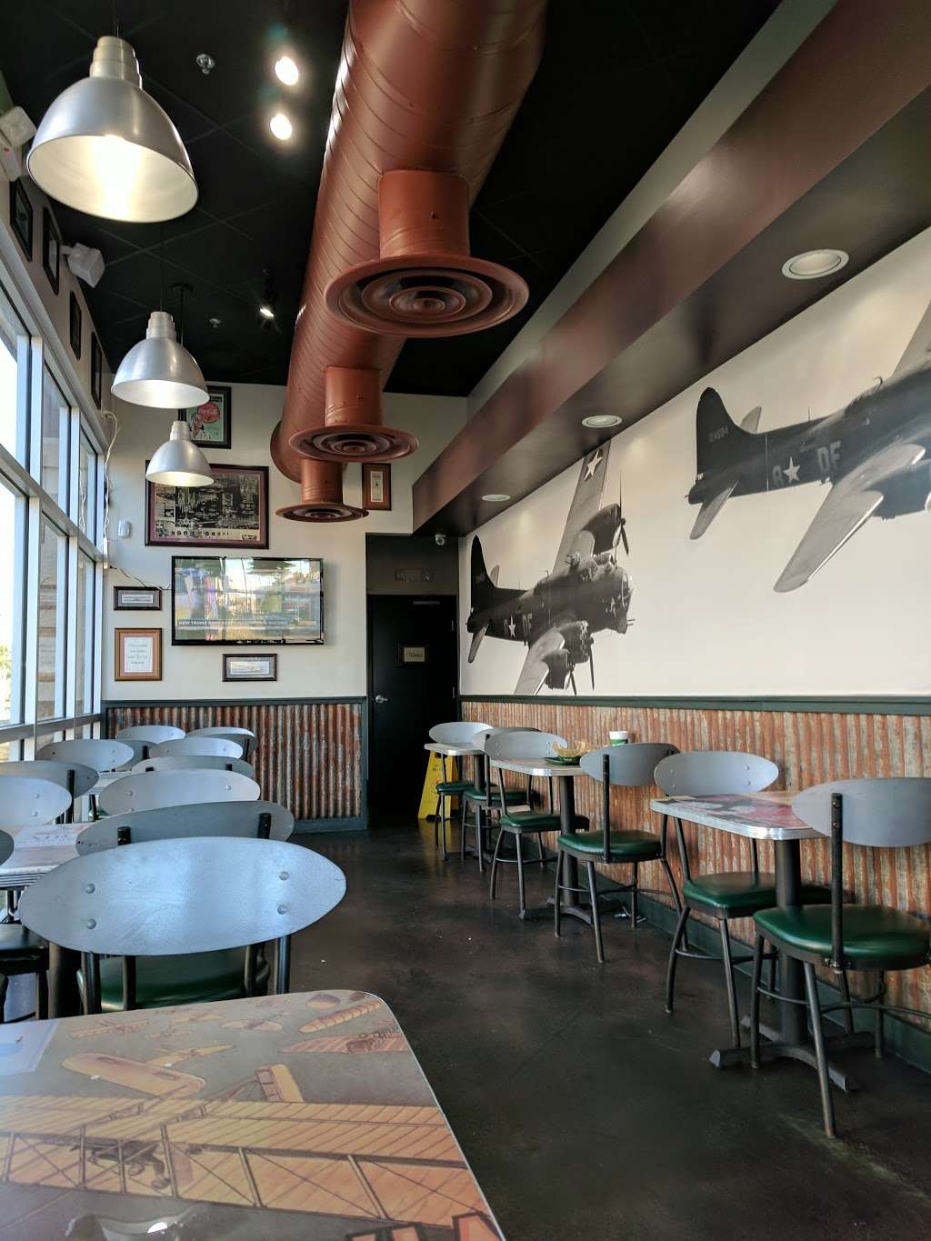 Wingstop | 3010 Gulf Fwy S n, League City, TX 77573, USA | Phone: (281) 534-2000