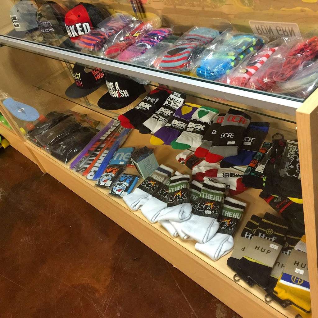 Junkys Skate Shop | 1945 E Riverside Dr #3b, Ontario, CA 91761, USA | Phone: (909) 730-5022