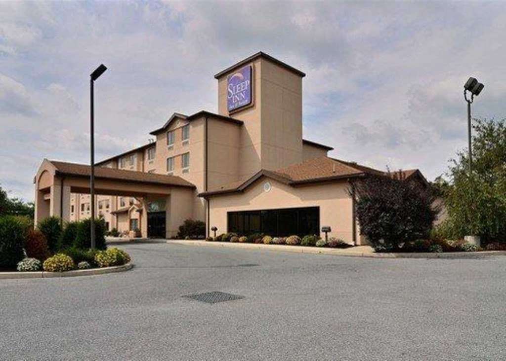 Sleep Inn & Suites Hagerstown | 18216 Col Henry K Douglas Dr, Hagerstown, MD 21740, USA | Phone: (301) 766-9449