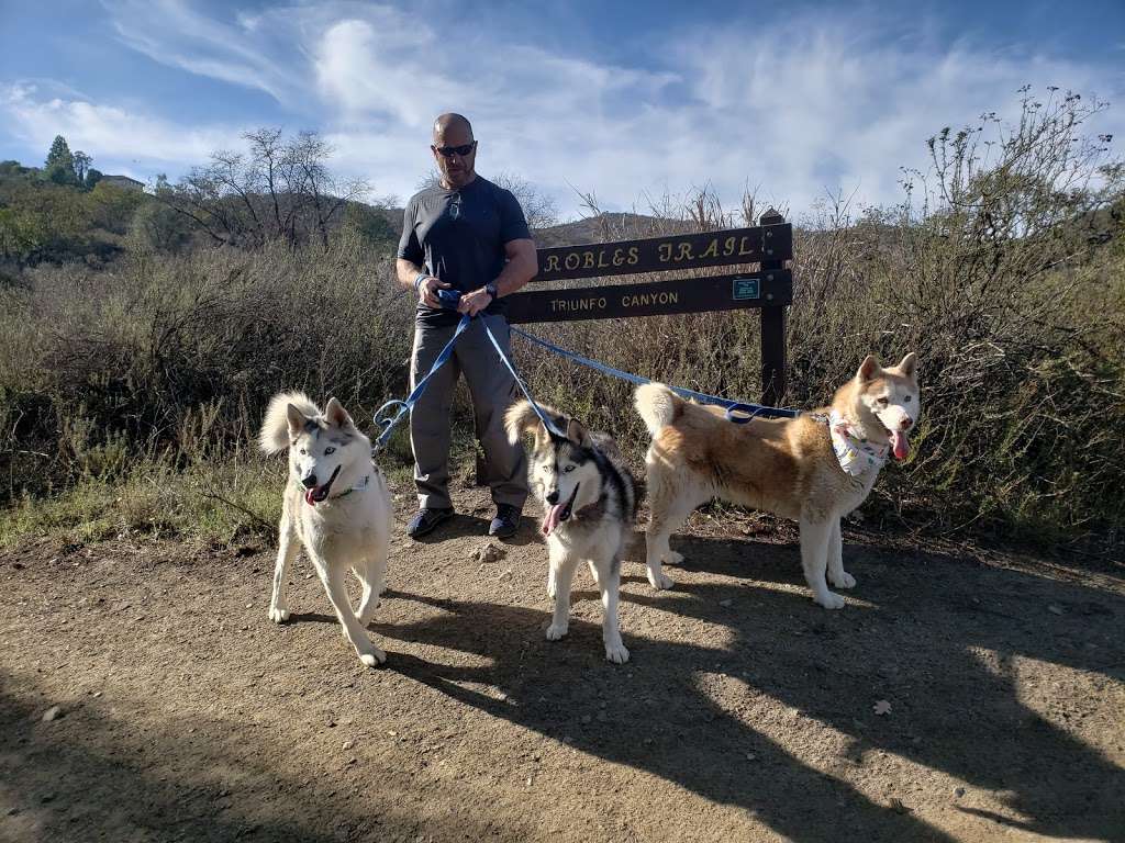 Triunfo Trail Trailhead | 1921-1929 Tamarack St, Thousand Oaks, CA 91361, USA