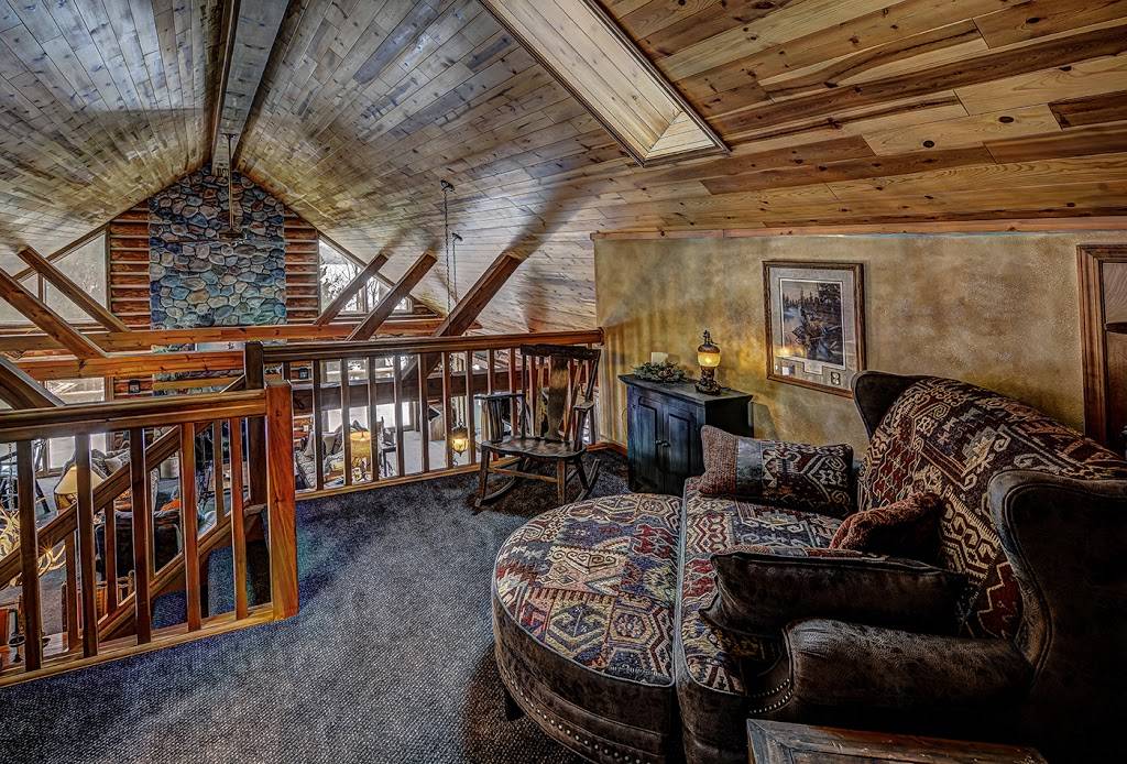 Eagle River Cabin Rentals by Vacasa | 1706 Bellewood Dr, Waunakee, WI 53597, USA | Phone: (855) 861-5757