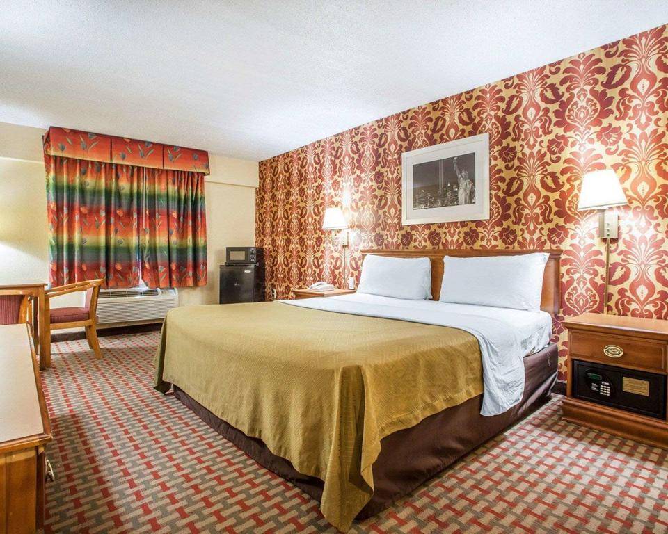 Days Inn by Wyndham Jersey City / NYC Area | 750 Tonnele Ave, Jersey City, NJ 07307, USA | Phone: (201) 420-9040