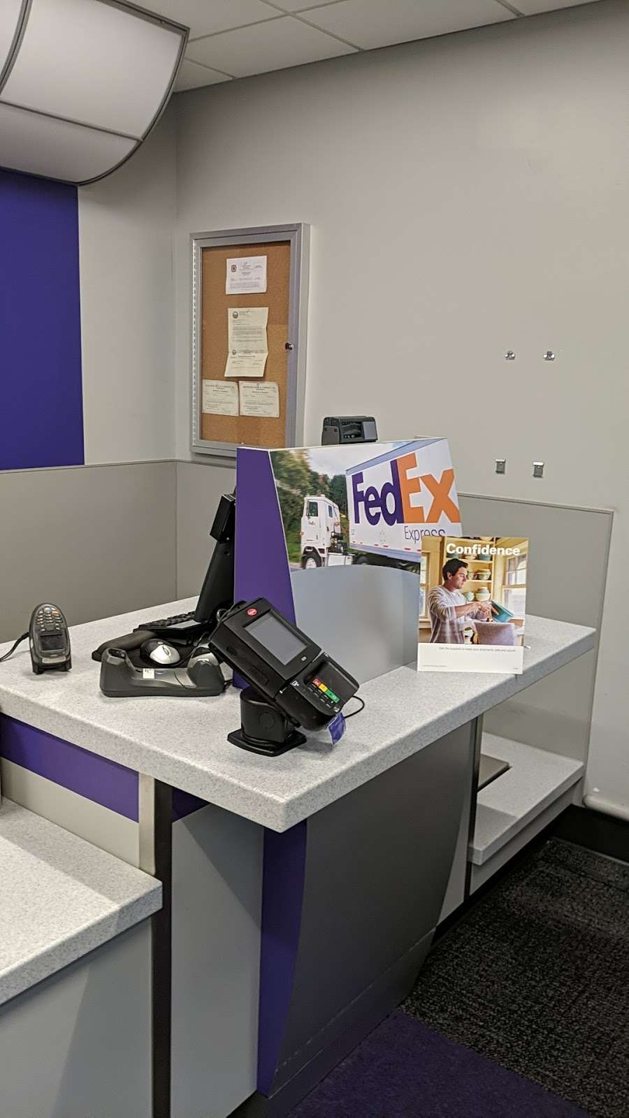 FedEx Ship Center | 3960 Dow Rd, Melbourne, FL 32934, USA | Phone: (800) 463-3339