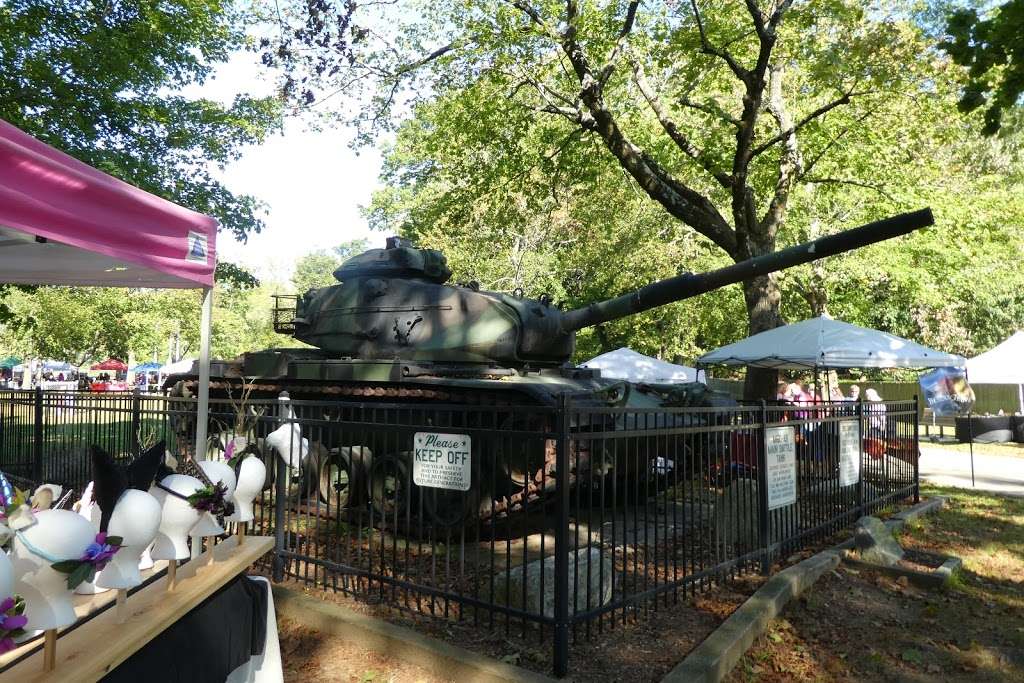 Johnston Memorial Park | 1583 Hartford Ave, Johnston, RI 02919, USA | Phone: (401) 272-3460