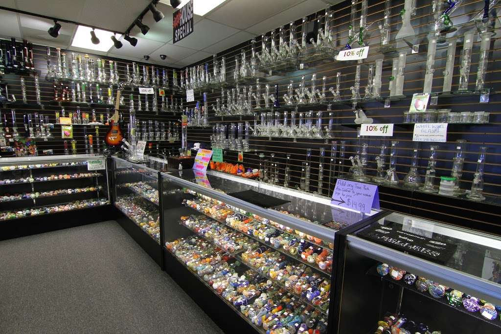 Glass Warehouse Smoke Shop | 27453 Jefferson Ave, Temecula, CA 92590, USA | Phone: (951) 676-2200