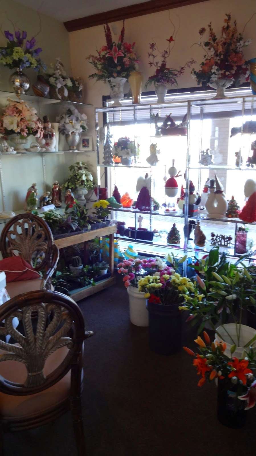 Sun City Florists, Cards and Gifts 14629 N Del b Blvd, Sun City