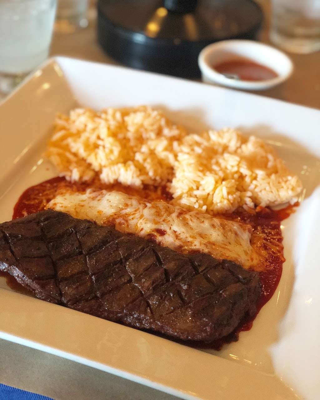 La Encantada Restaurant | 3437 W North Ave, Chicago, IL 60647, USA | Phone: (773) 489-5026