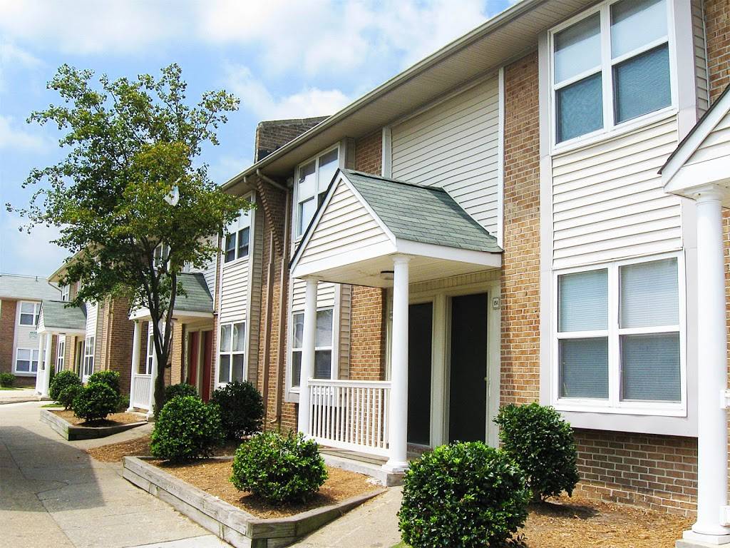 Lexington Park Apartments | 1225 Tidewater Dr, Norfolk, VA 23504, USA | Phone: (757) 625-3108