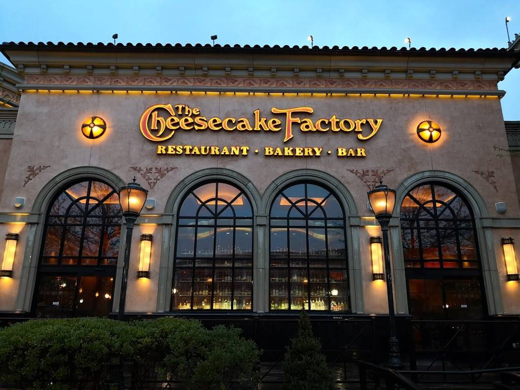 The Cheesecake Factory | 415 S 27th St, Pittsburgh, PA 15203, USA | Phone: (412) 431-7800