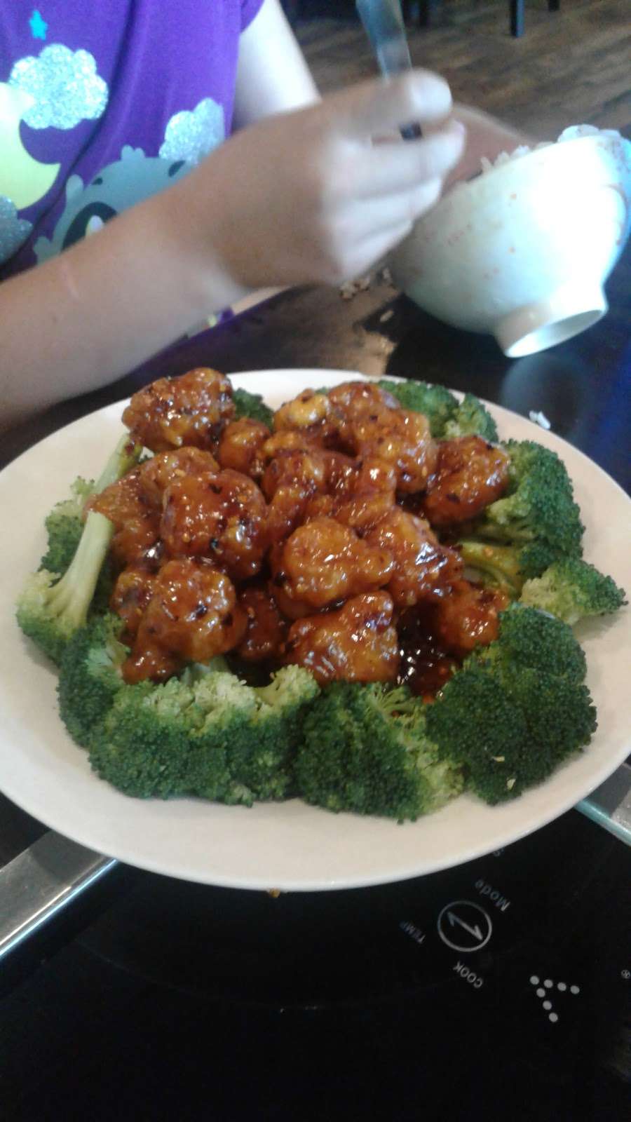 Oasis Chinese Restaurant | 2652 E 10th St, Bloomington, IN 47408 | Phone: (812) 339-3999