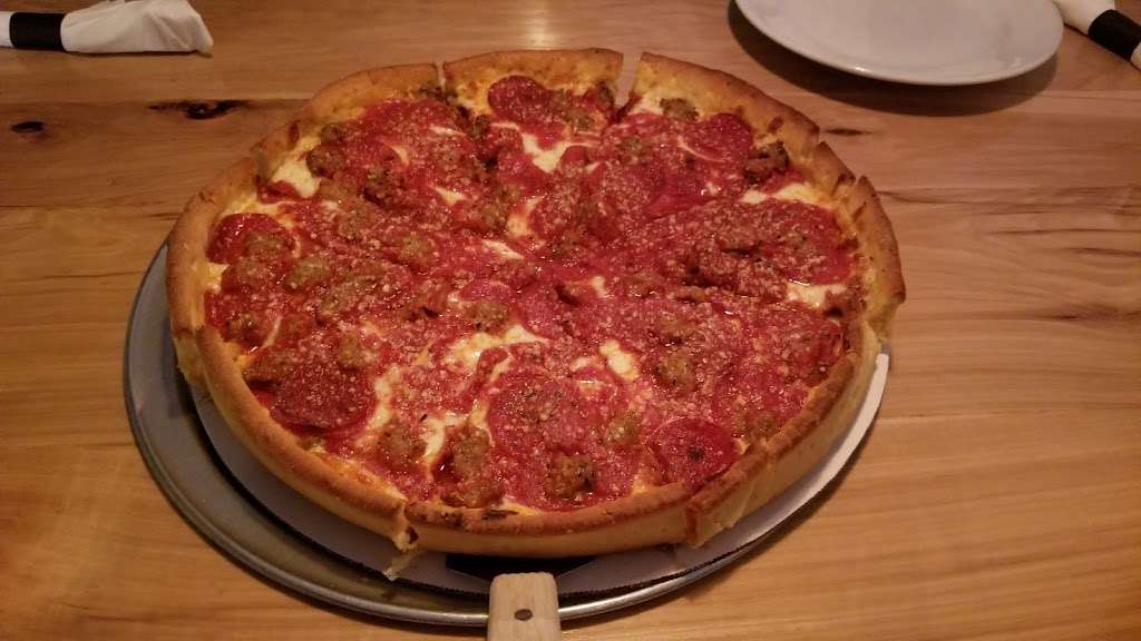 Rosatis Pizza | 1652 S Eastwood Dr, Woodstock, IL 60098, USA | Phone: (815) 338-3600