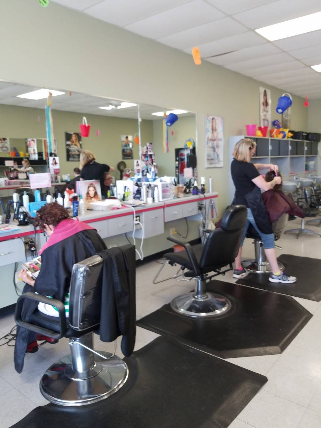 Fantastic Sams Cut & Color | 7340 W Central Ave, Wichita, KS 67212, USA | Phone: (316) 729-4840