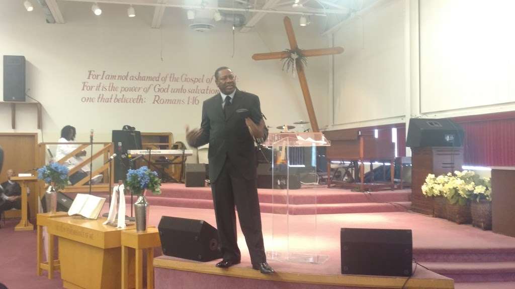 Living Gospel COGIC | 1515 Dundee Ave, Elgin, IL 60120, USA | Phone: (847) 742-0083