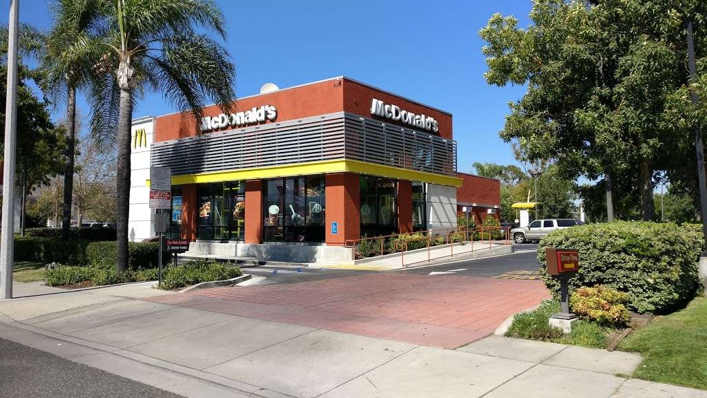 McDonalds | 928 N Azusa Ave, Covina, CA 91722 | Phone: (626) 859-0176