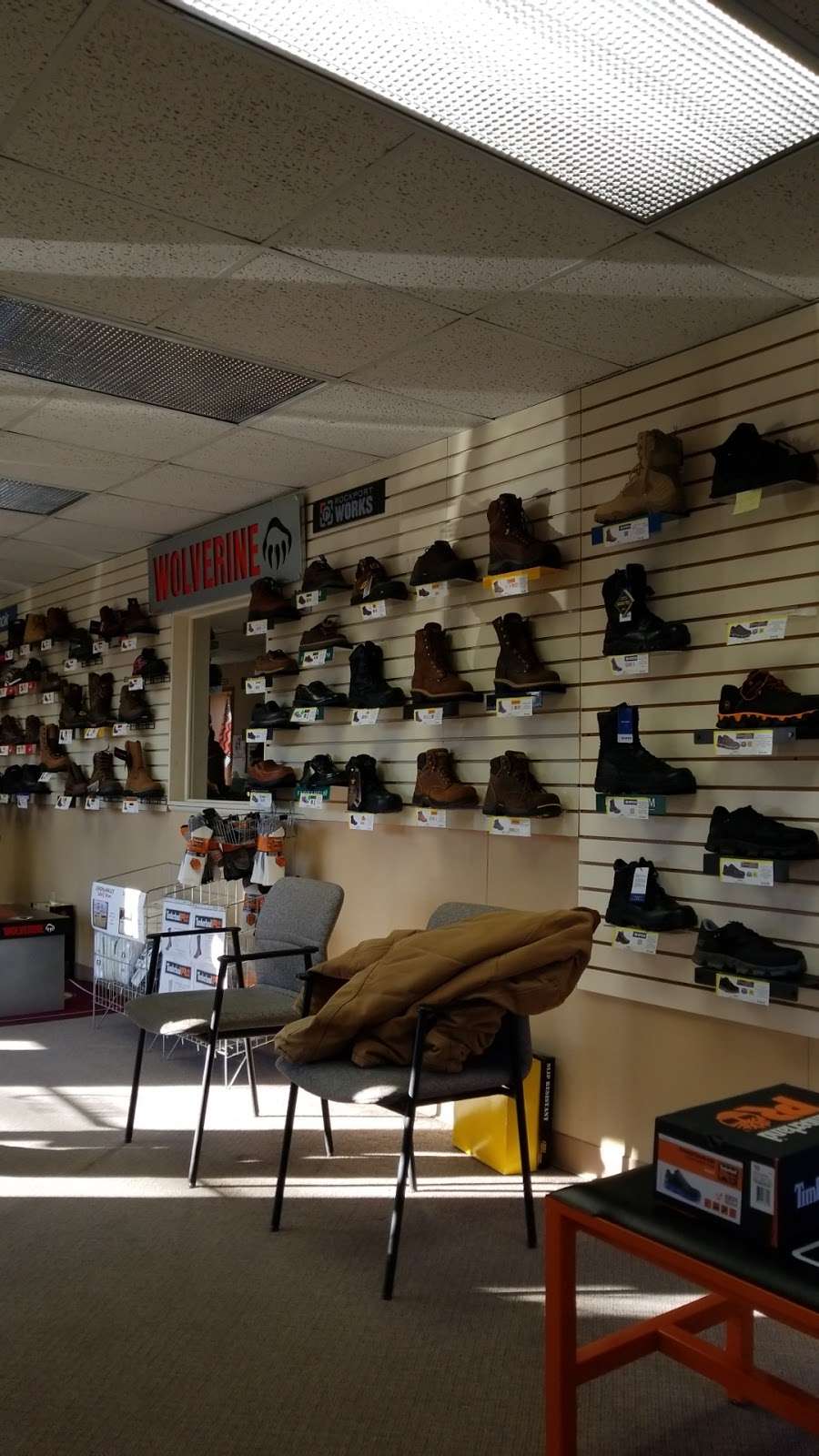 Lehigh Valley Safety Shoes | 1105 E Susquehanna St, Allentown, PA 18103 | Phone: (800) 441-1500