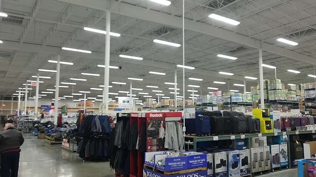 BJ's Wholesale in 200 Easton Rd, Warrington, PA 18976, USA