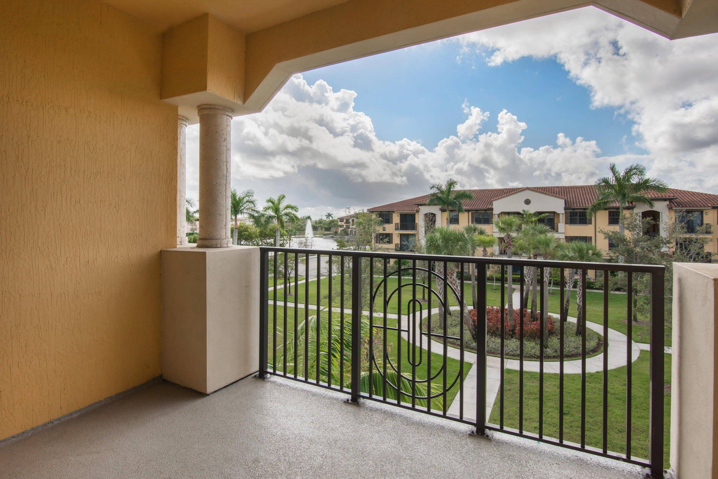 Park Aire Apartments | 570 Christina Dr, Royal Palm Beach, FL 33414, United States | Phone: (561) 282-0973