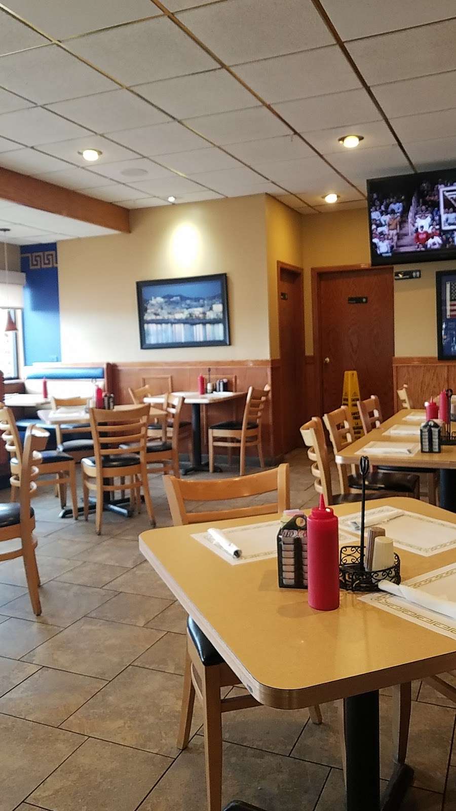 Gyros West | 1538 E Moreland Blvd, Waukesha, WI 53186 | Phone: (262) 544-0211