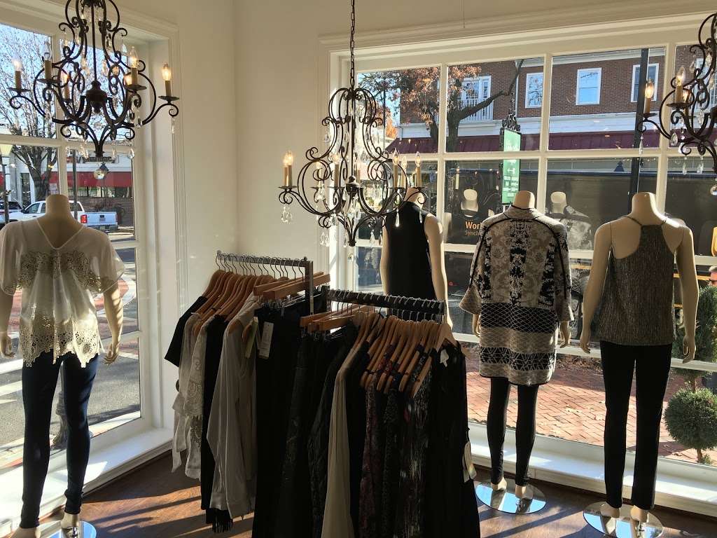 SIX Clothing | 129 Kings Hwy E, Haddonfield, NJ 08033, USA | Phone: (856) 216-0666