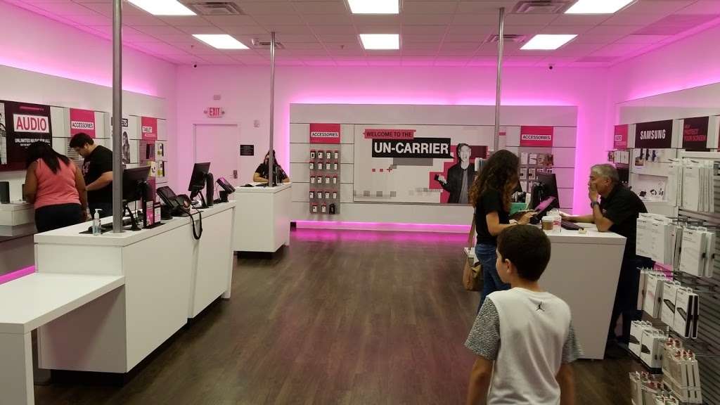 T-Mobile | 15167 Montanus Dr, Culpeper, VA 22701, USA | Phone: (540) 727-0197