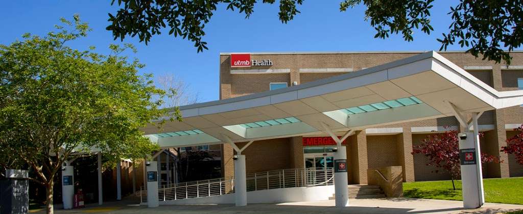 UTMB Health Infusion Therapy Center - Angleton | 132 E Hospital Dr, Angleton, TX 77515, USA | Phone: (979) 864-8485