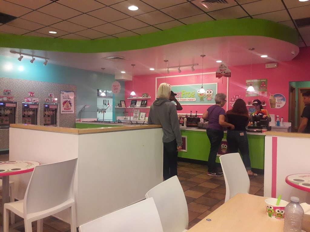 sweetFrog Premium Frozen Yogurt | 363 Avalon Park S Blvd, Orlando, FL 32828, USA | Phone: (407) 380-2476